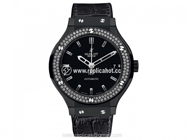 Hublot Classic Fusion 565.CM.1170.LR.1104 Mechanical with automatic winding Mens Ceramic Black